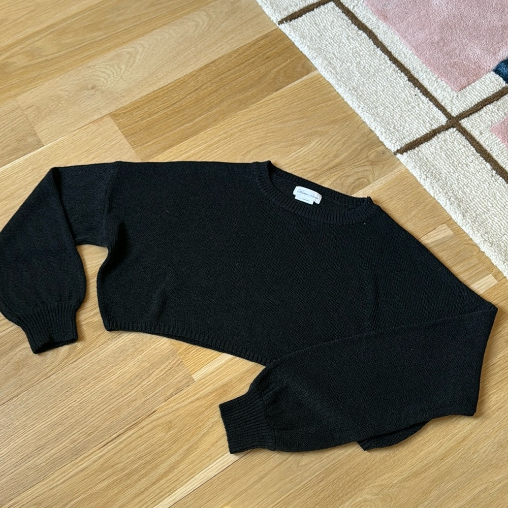 Lovers and Friends- black knit cropped sweater, size small